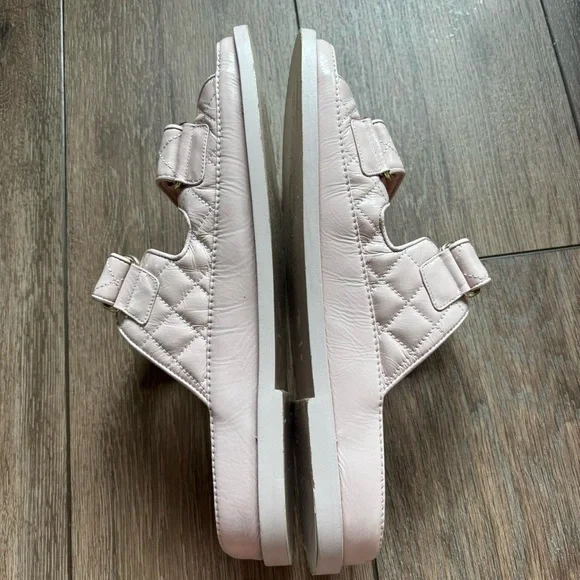 Chanel light pink shiny calfskin quilted dad crystal slide sandals size 40 - Picture 4 of 8
